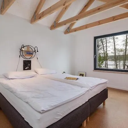 Comfortable Homes By The Lake, Sauna Holiday home
