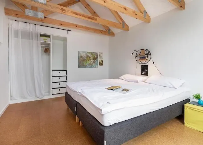 By Wise Ka With Sauna